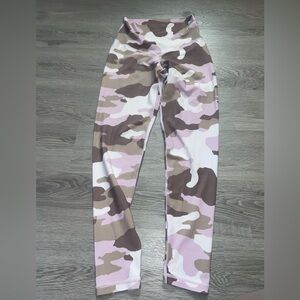 Aerie Women's Camo Leggings - Pink and Brown